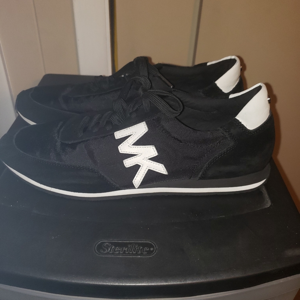 MICHEAL KROS SNEAKER